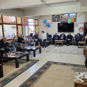 Sayın Valimiz Ali FİDAN Rıfat Kartal Huzurevimizde bulunan yaşlılarımızı ziyaret etti - fotoğraf 1