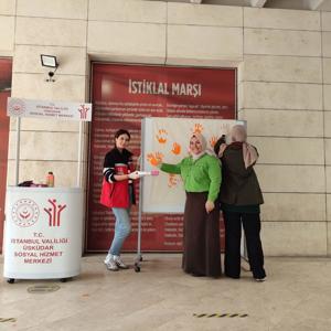 2 Nisan Dünya Otizm Farkındalık Günü münasebetiyle Sosyal Hizmet Merkezlerimiz tarafından oluşturulan standlarda farkındalık çalışması gerçekleştirilmiştir. - fotoğraf 3