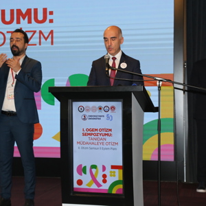 Samsun'da “Tanıdan Müdahaleye Otizm” temasıyla sempozyum düzenlendi - fotoğraf 2