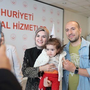 Aile ve Sosyal Hizmetler Bakanımız Göktaş, bakanlık personeli ile bayramlaştı - fotoğraf 2