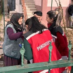 Aile ve Sosyal Hizmetler Bakanlığı Ramazan ayında başlayan ziyaretlerini bayramda da sürdürdü - fotoğraf 1