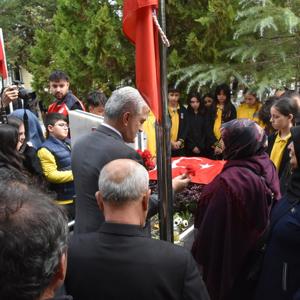 Ramazan Bayramı münasebetiyle Kırıkkale Şehitliği ziyaret edildi. - fotoğraf 6