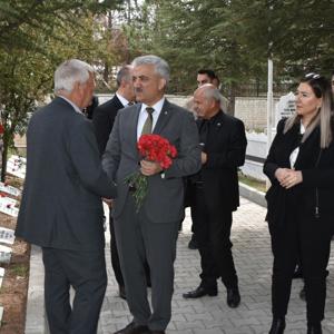 Ramazan Bayramı münasebetiyle Kırıkkale Şehitliği ziyaret edildi. - fotoğraf 11