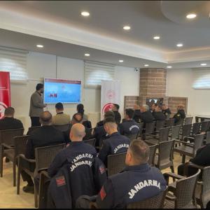 İl Müdürlüğümüz tarafından Türk Silahlı Kuvvetleri personeline ve vatani görevini yapan er ve erbaşlara yönelik eğitim seminerlerimiz devam ediyor.  - fotoğraf 3