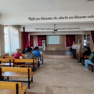 Aile Yılında “Okul ve Aile” konulu eğitimler düzenlendi. - fotoğraf 2