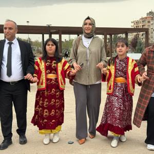 2025 Aile Yılı Faaliyetleri Kapsamında 8 Nisan Dünya Romanlar Günü Etkinliği Gerçekleştirildi. - fotoğraf 4