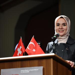 Bakanımız Göktaş, İsviçre-Türkiye Dostluk Anlaşması'nın 100. yılı dolayısıyla düzenlenen sergi açılışı ve konsere katıldı - fotoğraf 1
