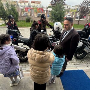 Çocuklar Polis Abilerini ve Polis Ablalarını Ziyaret Etti. - fotoğraf 4