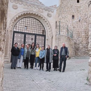 "İlimiz Hasankeyf İlçesi ve Mardin İlinin Midyat ilçesine geziye götürülerek tarihi ve turistik yerleri yakından görme fırsatı " - fotoğraf 3