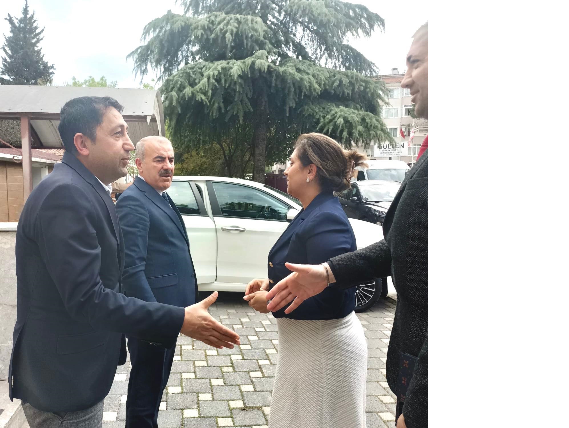 İl Müdürümüz Emine BÖÇKÜN, İl Milli Eğitim Müdürü Sayın Murat DEMİR’i Makamında Ziyaret Etti.