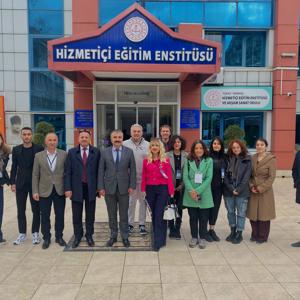 Yaşlıların Dijital Okuryazarlık ve Katılımını Güçlendirmek İçin Erasmus Yolculuğu Proje Lansmanı - fotoğraf 5