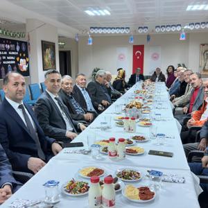 Daire Başkanımız Sayın Ahmet EVCİL ve İl Müdürümüz Sayın Emine BÖÇKÜN; Karesi Huzurevi Yaşlı Bakım ve Rehabilitasyon Merkezi Müdürlüğümüze Ziyaret Gerçekletirdi. - fotoğraf 4