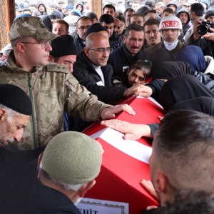 Şehit Nurettin Tokyürek’in Naaşının Toprağa Verilmesi - fotoğraf 3
