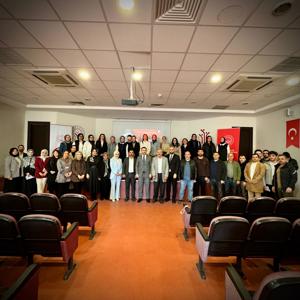 Bakanlığımız tarafından ilimize atamaları yapılan Şehit Yakınları ve Gazilerimize yönelik "Oryantasyon Eğitimi" İl Müdürümüz Sn. Ömer TURAN' ın açılış konuşmalarıyla başladı. - fotoğraf 5