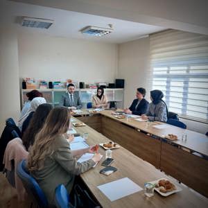 İl Müdürümüz Sn. Ömer TURAN başkanlığında Kadın Hizmetleri Birimi tarafından son üç ayda yapılan iş, işlemler ve hizmetlerle ilgili istişare ve değerlendirme toplantısı gerçekleştirilmiştir. - fotoğraf 2
