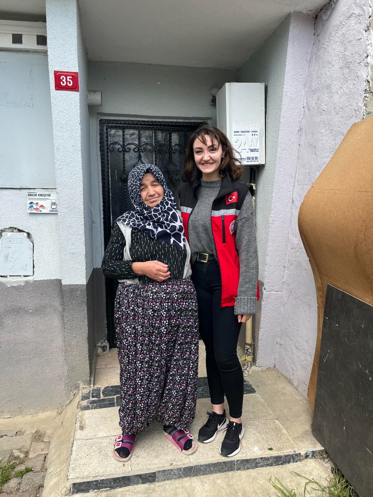 İl Müdürlüğümüze bağlı Sosyal Hizmet Merkezlerimiz tarafından İl genelinde kıymetli Şehit Yakınlarımız ve Kahraman Gazilerimizi ziyaretlere devam ediyoruz. 