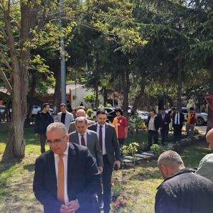 Galatasaray Spor Kulübü Başkanı Sn. Dursun ÖZBEK ve Yönetimini, İl Müdürlüğümüze bağlı Şeyh Zayed Çocuk Evleri Sitemizde ağırladık. - fotoğraf 2