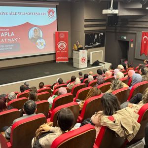 “Zor Konuları Kitapla Anlatmak” Söyleşisi Gerçekleştirildi - fotoğraf 2
