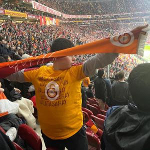 İl Müdürlüğümüze bağlı kuruluşlarımızda koruma ve bakım altında bulunan 40 çocuğumuzla 23 Nisan etkinlikleri çerçevesinde Galatasaray Spor Kulübünün misafiri olduk - fotoğraf 3
