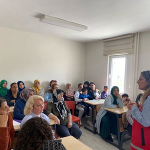 Aile Yılında “Evlilik Öncesi Eğitim” ve “Aile Danışmanlığı” “Sosyal Hizmet Merkezi Faaliyetleri Tanıtımı” yapıldı. - fotoğraf 3