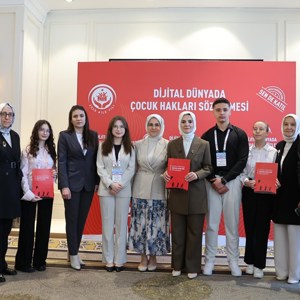 Aile ve Sosyal Hizmetler Bakanımız Göktaş, "Dijital Dünyada Çocuk Hakları Sözleşmesi"ne ilk imzayı attı - fotoğraf 3