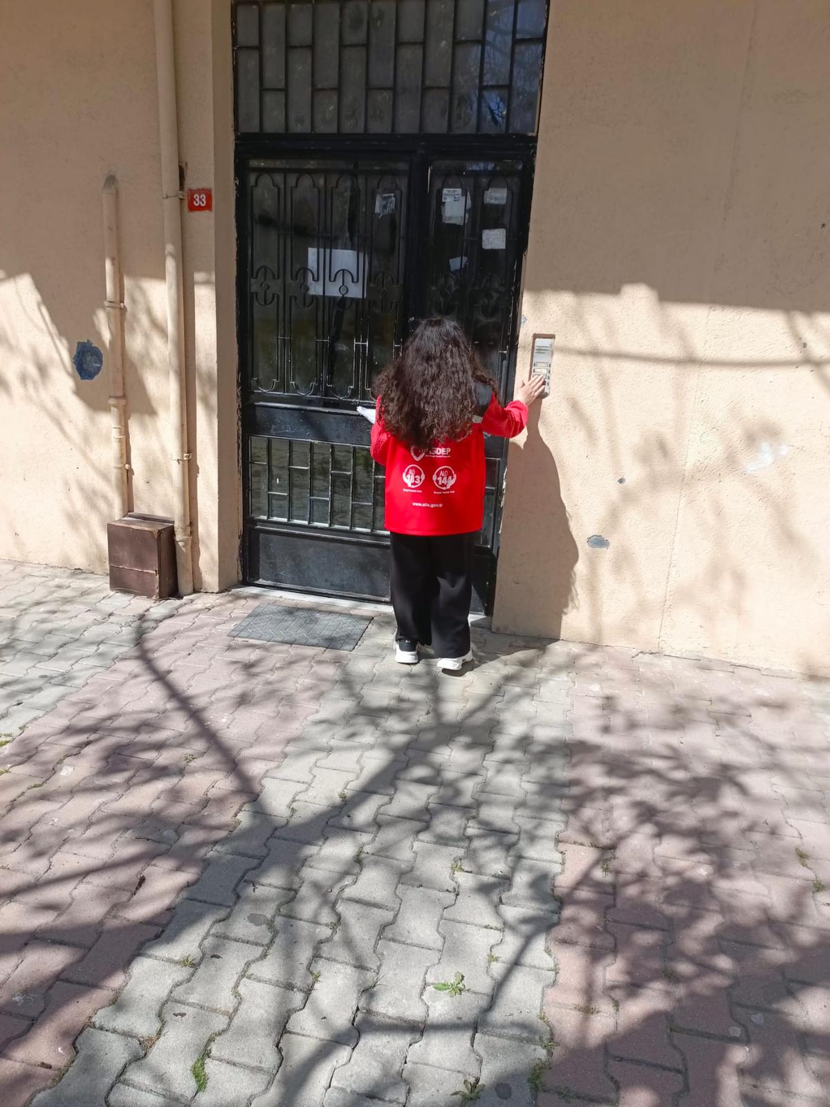 İl Müdürlüğümüze bağlı Sosyal Hizmet Merkezlerimiz tarafından İl genelinde Aile Sosyal Destek Programı (ASDEP) kapsamında ziyaretlerimiz devam ediyor.