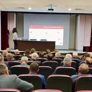 Tosya İlçemizde Mahalle ve Köy Muhtarlarına Aile Yılı Sunumu Gerçekleştirildi - fotoğraf 3