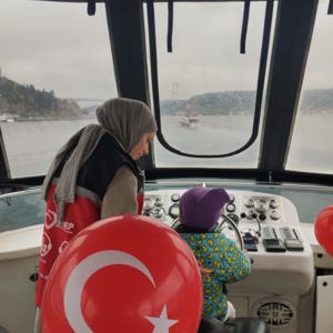 23 Nisan Ulusal Egemenlik ve Çocuk Bayramı etkinlikleri çerçevesinde ilimizdeki şehitlerimizin ve gazilerimiz çocuklarıyla İstanbul Boğazı gezisinde bir araya geldik.  - fotoğraf 3