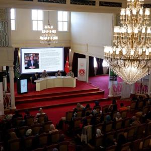 Bakanlığımızın katkılarıyla, İnsan ve Medeniyet Hareketi ile Mutlu Aile Mutlu Çocuk Derneği işbirliğinde "Aile Yılında Mahremiyet" konulu panel, Bahariye Mevlevihanesi'nde düzenlenmiştir. - fotoğraf 3