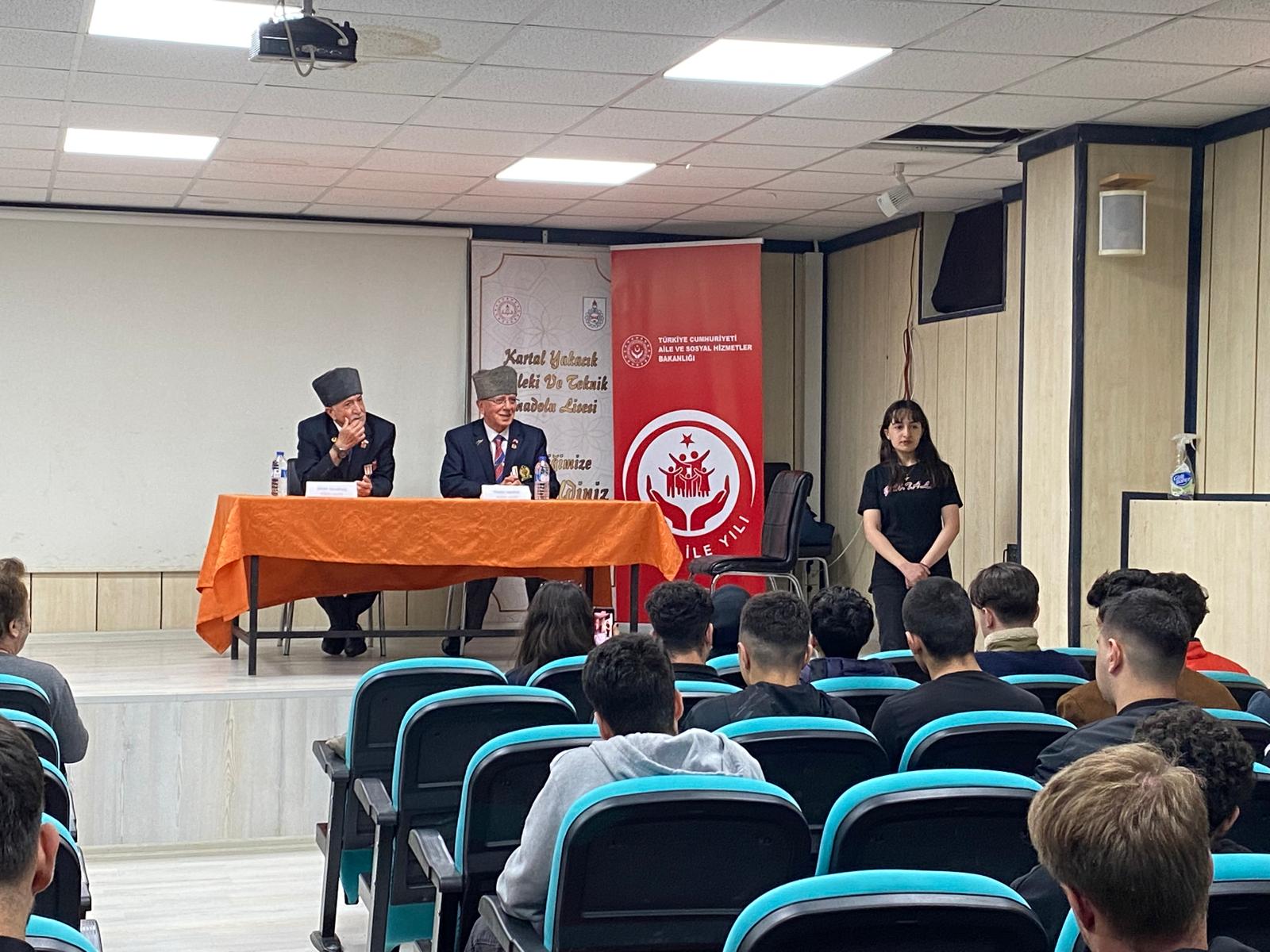 İl Müdürlüğümüze bağlı Sosyal Hizmet Merkezlerimiz tarafından ilçelerimizdeki Kahraman Gazilerimiz ve kıymetli Şehit Yakınlarımız, çocuklarımız ve gençlerimizle buluşmaya devam ediyor.