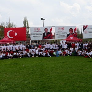 “Bir Meslek Bir Gelecek: Ragbi ” Projesiyle  Çocuklarımızla 23 Nisan'da Sporun Gücünü ve Takım Coşkusunu Yaşadık - fotoğraf 1