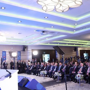 Bakanımız Mahinur Özdemir Göktaş, "Güçlü Medya, Bilinçli Toplum Zirvesi"nde konuştu - fotoğraf 2