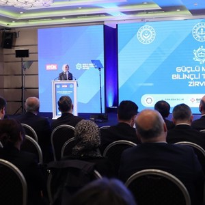 Bakanımız Mahinur Özdemir Göktaş, "Güçlü Medya, Bilinçli Toplum Zirvesi"nde konuştu - fotoğraf 3