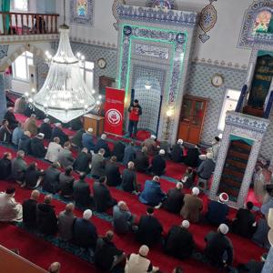 Sosyal Hizmet Merkezlerimiz tarafından ilimiz genelindeki camilerde cuma namazı öncesi koruyucu ve önceliyici hizmetlerimiz kapsamında farkındalık eğitimlerimiz devam ediyor. - fotoğraf 1