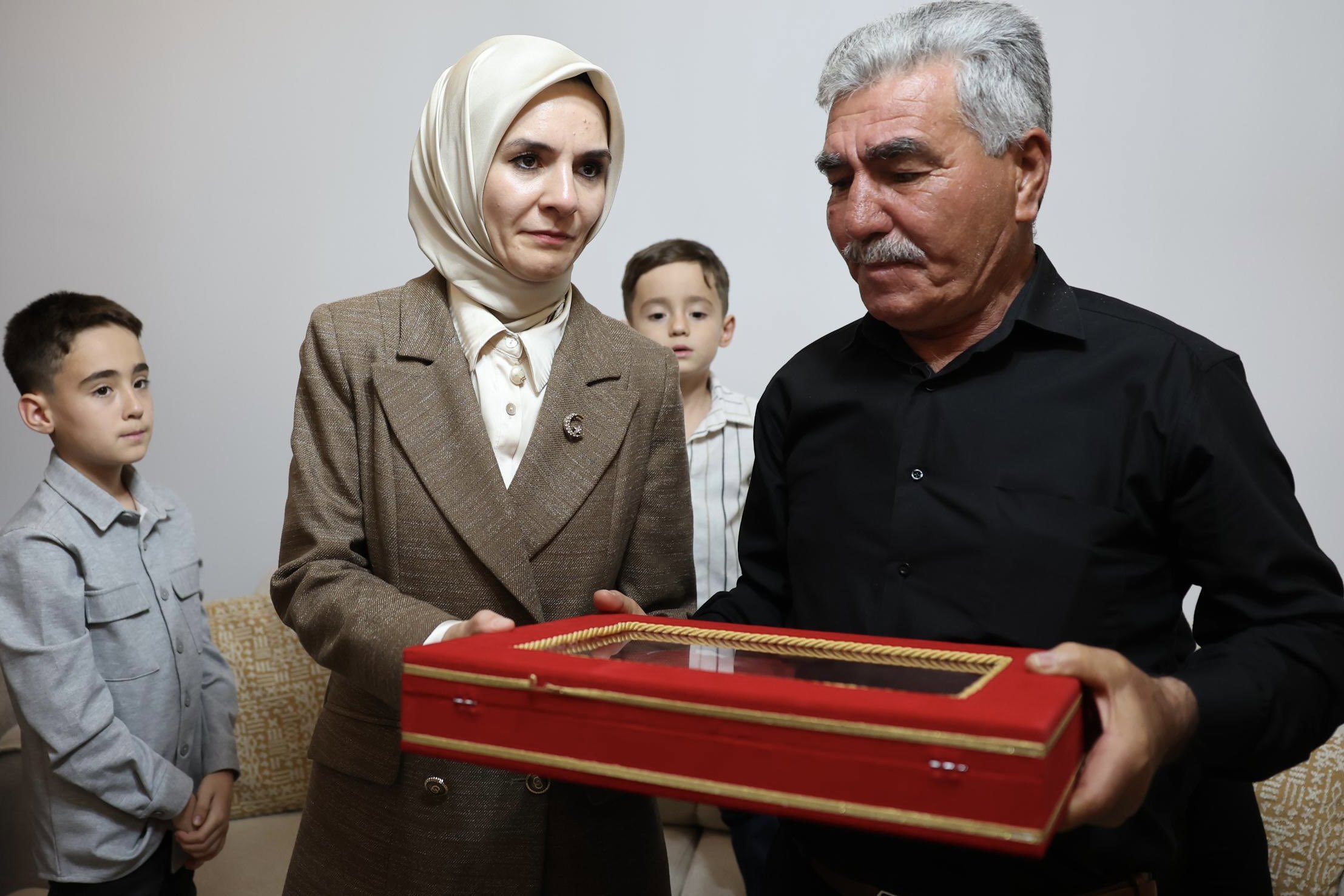 Bakanımız Sayın Mahinur Özdemir Göktaş’tan Aziz Şehitlerimizin Kıymetli Ailelerine Anlamlı Ziyaret. - fotoğraf 7