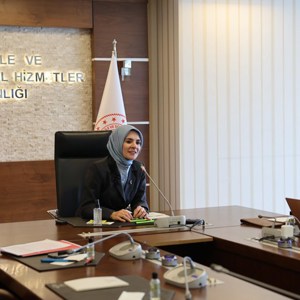 Bakanımız Göktaş'tan üniversite öğrencilerinin “koruyucu aile” konulu bitirme projesine destek - fotoğraf 3