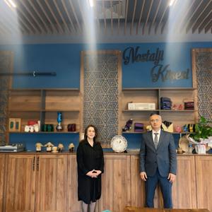 2025 AİLE YILI’NDA GÖNÜL SOFRASI: GÜMÜŞELLER CAFE-RESTAURANT’TAN YENİ EVLİLERE ANLAMLI DESTEK - fotoğraf 2