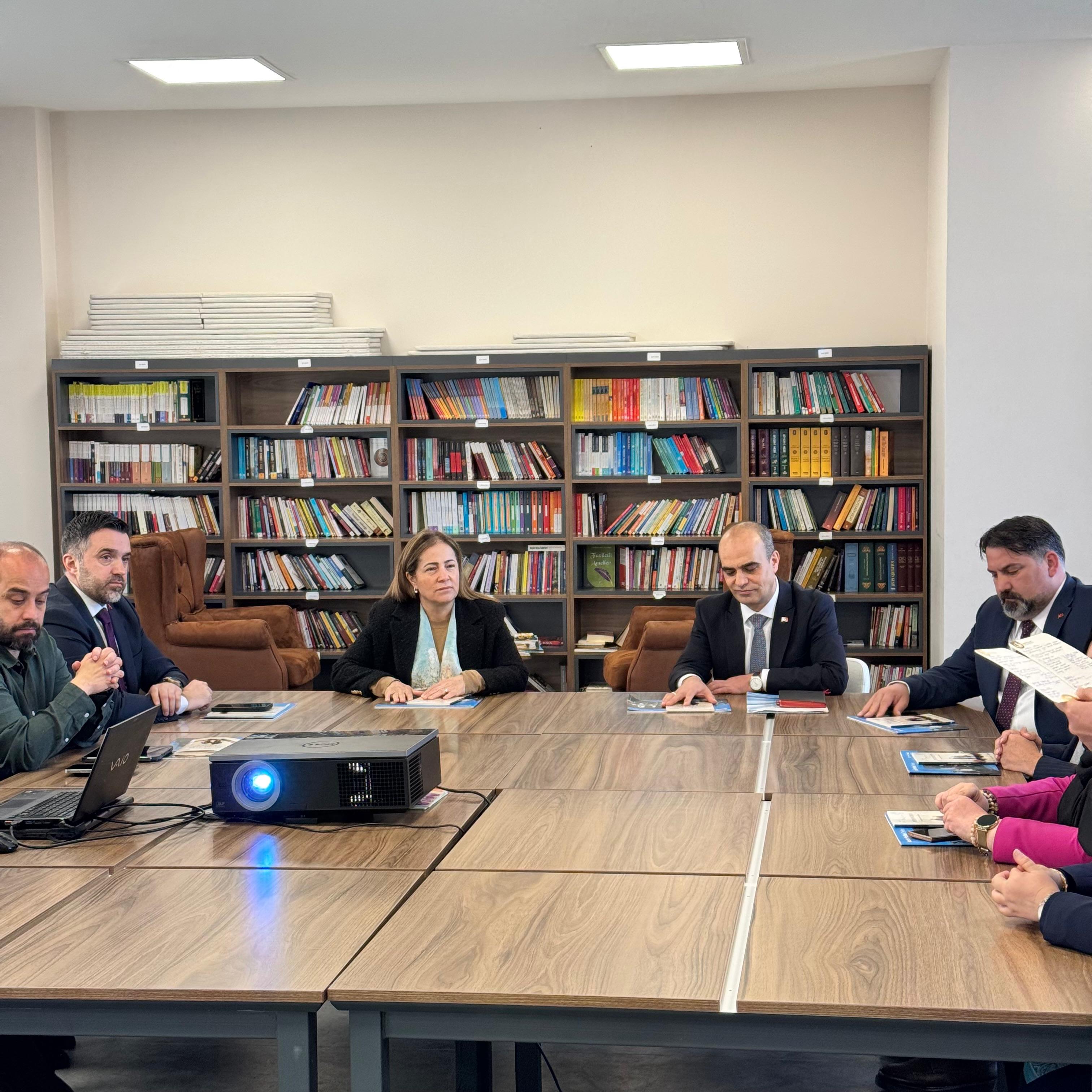 Aile ve Sosyal Hizmetler Bakan Yardımcımız Sn. Sevim SAYIM MADAK ve İl Müdürümüz Sn. Ömer TURAN, Bağcılar Belediyesi Vefahane Yaşam Merkezini ziyaret ettiler.