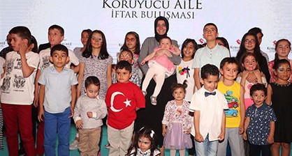 ''Bir ülkeyi sevgi ve umut coğrafyası haline getirmek istiyorsak çocuklarımızı her türlü tehlike ve kötülükten koruyarak, aile yanında gelişimlerini desteklemek zorundayız"