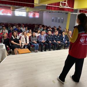 Kadına Yönelik Şiddetle Mücadele ve Erken Yaşta ve Zorla Evliliklerle Mücadele Eğitimleri Verildi. - fotoğraf 2