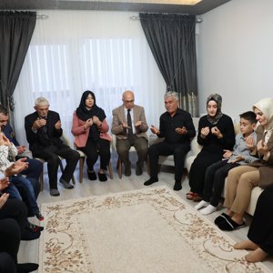Bakanımız Sn. Mahinur Özdemir GÖKTAŞ'ın Şehit Ailesi ziyareti. - fotoğraf 4