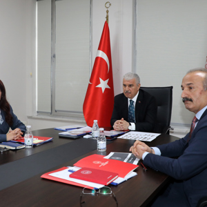 Sayın Valimiz İbrahim Akın'ın Başkanlığında İlçe Kaymakamlarımız ile 2025 Aile Yılı Kapsamında İlçelerimizdeki Çalışmalar Değerlendirildi - fotoğraf 1