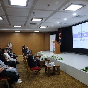  Sayın Valimiz İbrahim AKIN'ın katılımıylarıyla "Evlenecek Gençlerin Desteklenmesi Projesi" kapsamında evlilik kredisine başvuran çiftlere yönelik "Evlilik Öncesi Eğitim" gerçekleştirilmiştir. - fotoğraf 4