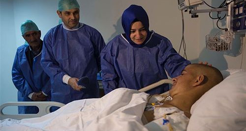 "Böyle güzel yürekli bir evladımız, böyle bir şeyi yaşadığı için çok üzüldük. Bakanlık olarak her zaman kendisinin ve ailesinin yanındayız"