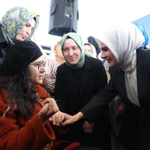 Bakanımız Göktaş, Pendik'te El Emeği Çarşısı ve "Kalpten Kadraja" fotoğraf sergisi açılışına katıldı - fotoğraf 5