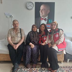 Şehit Anneleri ve Eşlerine Anneler Günü Vesilesiyle Ziyaretler Gerçekleştirildi - fotoğraf 5