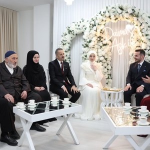 Aile ve Sosyal Hizmetler Bakanımız Göktaş, İstanbul'da kendisini sosyal medyadan davet eden gence kız istedi - fotoğraf 7
