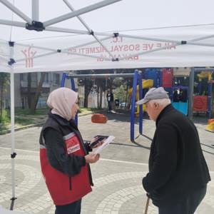 İl genelinde mobil sosyal hizmet noktalarında koruyucu ve önleyici sosyal hizmet modelleri hakkında farkındalık oluşturmuş, bilgilendirme ve broşür dağıtımı gerçekleştirilmiştir - fotoğraf 3