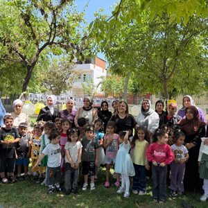 19 Mayıs Çok Amaçlı Toplum Merkezi (ÇATOM) eğitici ve kursiyerleri  ile Anneler Günü Etkinliği  - fotoğraf 2