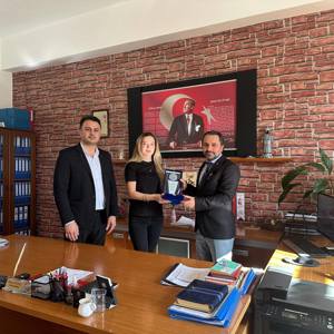 Değerli Gönüllümüz Yasemin Ağbulut'a katkıları ve destekleri için teşekkür edildi - fotoğraf 1